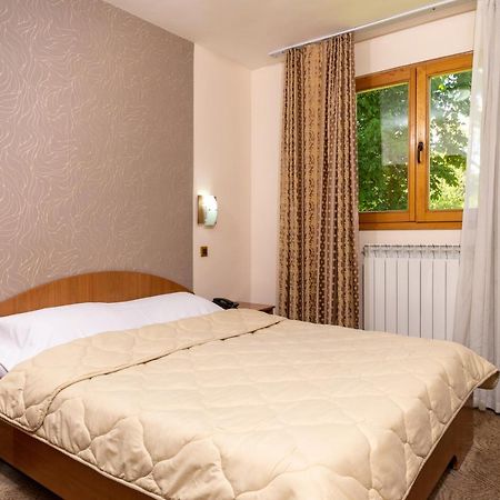 Hotel Kanet Skopje Eksteriør bilde
