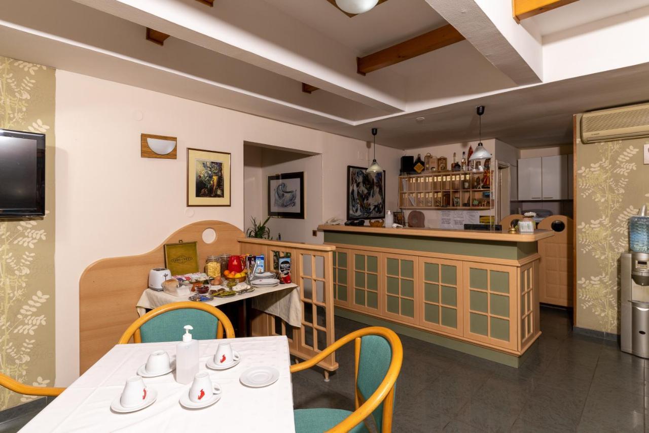 Hotel Kanet Skopje Eksteriør bilde