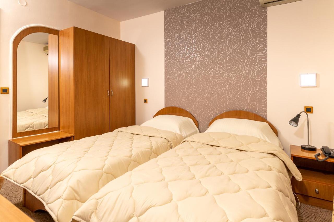 Hotel Kanet Skopje Eksteriør bilde