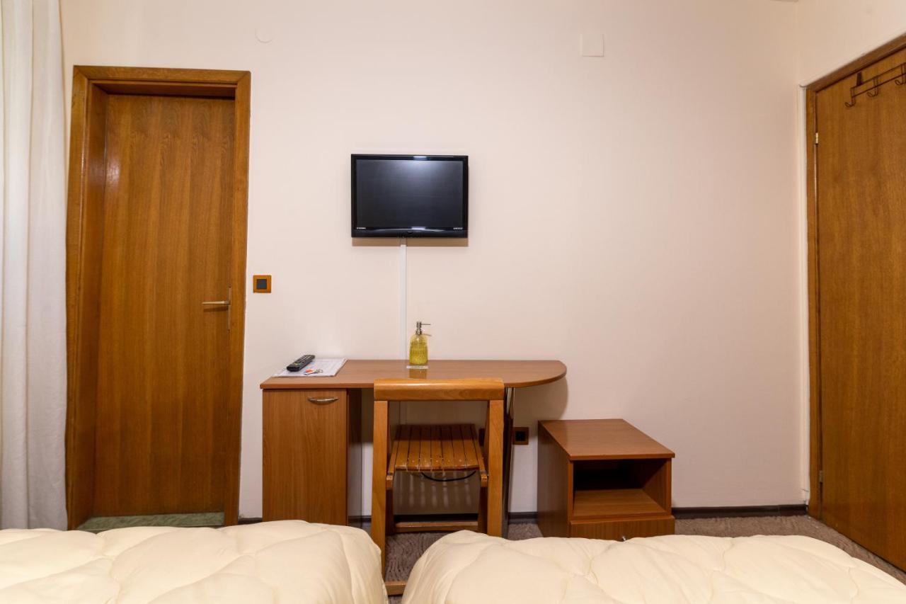 Hotel Kanet Skopje Eksteriør bilde