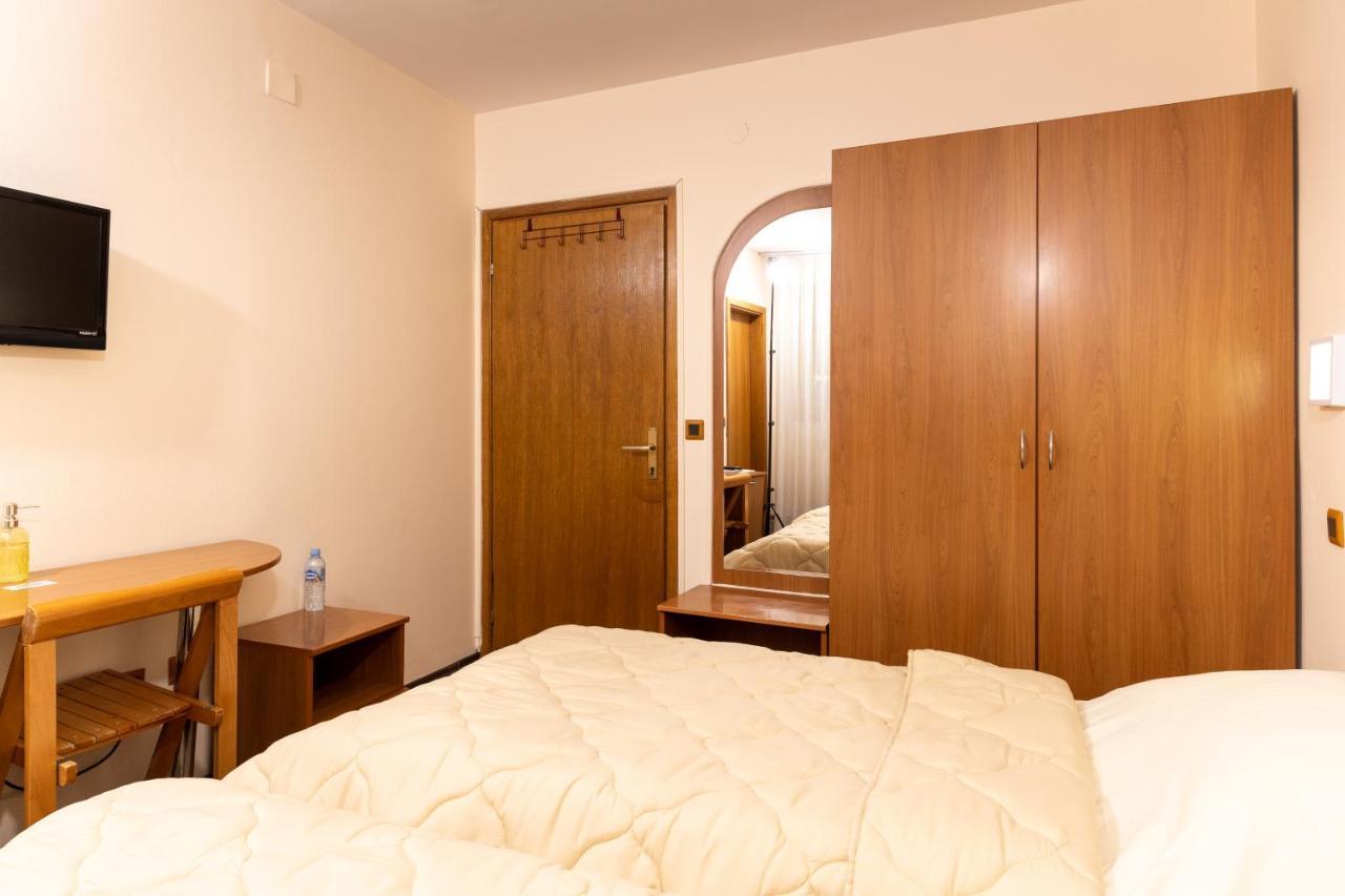 Hotel Kanet Skopje Eksteriør bilde