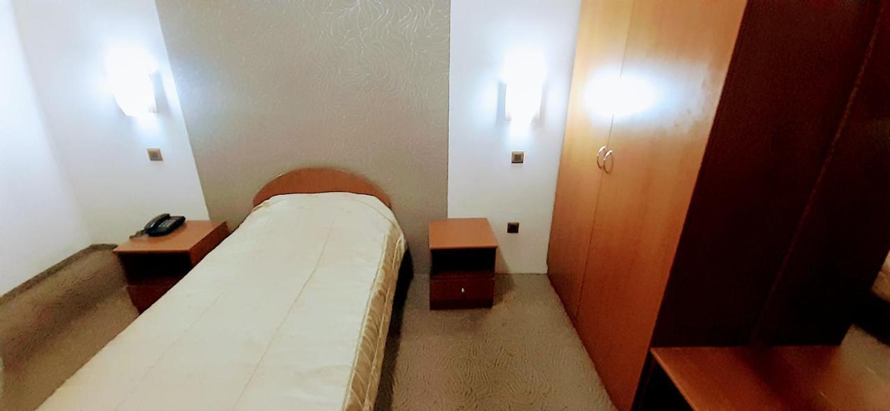 Hotel Kanet Skopje Eksteriør bilde