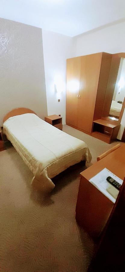 Hotel Kanet Skopje Eksteriør bilde